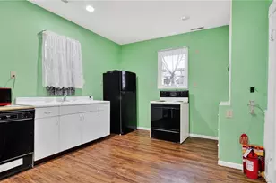 503 11th St, Menomonie, WI 54751 - Photo 6