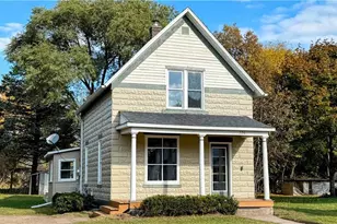 324 Mead St, Eau Claire, WI 54703 - Photo 1