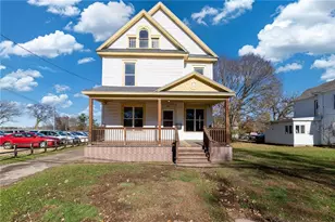 207 12th Ave, Menomonie, WI 54751 - Photo 1