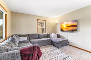 1524 Lyndale Ave, Eau Claire, WI 54701 - Photo 8