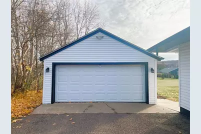 4927 Jeffers Road, Eau Claire, WI 54703 - Photo 2