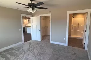 4916 Woodland Pk Dr, Eau Claire, WI 54701 - Photo 4