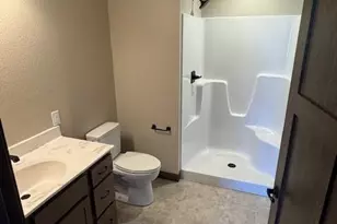 4916 Woodland Pk Dr, Eau Claire, WI 54701 - Photo 8