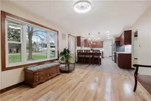 5217 E Hamilton Ave, Eau Claire, WI 54701 - Photo 8