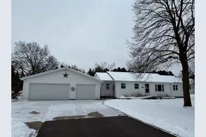 5217 E Hamilton Avenue, Eau Claire, WI 54701 - Photo 2