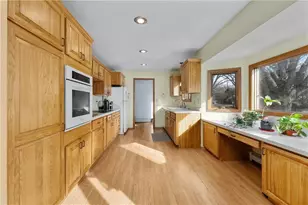 3244 Fern Ct, Eau Claire, WI 54703 - Photo 6