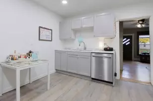 424 6th Ave, Eau Claire, WI 54703 - Photo 10