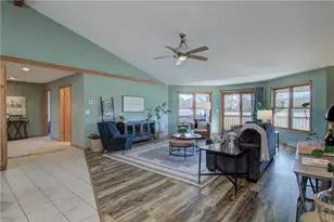 8536 Hanson Dr, Holmen, WI 54636 - Photo 8