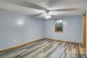 8536 Hanson Dr, Holmen, WI 54636 - Photo 20