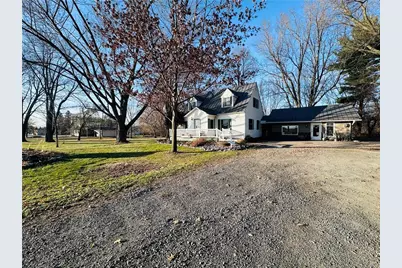 1113 E Division Street, Neillsville, WI 54456 - Photo 2
