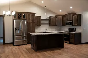 6376 Wilder Ln, Eau Claire, WI 54703 - Photo 8