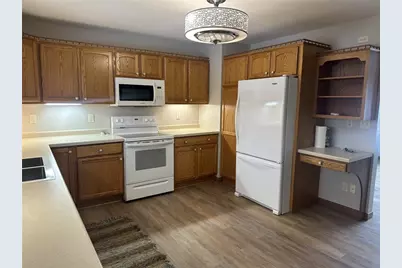 3230 Preston Road, Eau Claire, WI 54703 - Photo 8