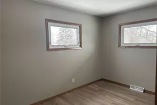 3230 Preston Rd, Eau Claire, WI 54703 - Photo 12