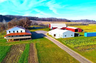 N24773 Washington Coulee Rd, Ettrick, WI 54627 - Photo 2