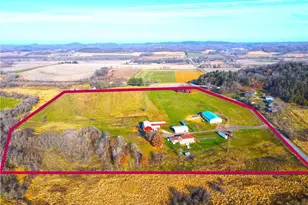 N24773 Washington Coulee Rd, Ettrick, WI 54627 - Photo 4