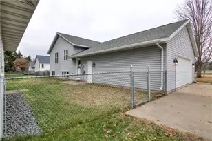 2231 Meadow Ln, Eau Claire, WI 54701 - Photo 30