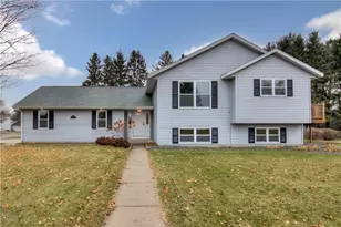 2231 Meadow Ln, Eau Claire, WI 54701 - Photo 1