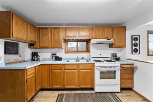 819 Harriet St, Altoona, WI 54720 - Photo 14