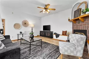 819 Harriet St, Altoona, WI 54720 - Photo 8