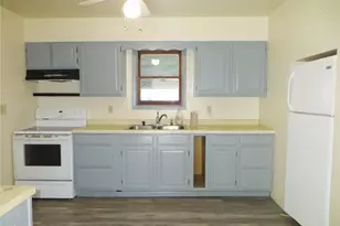 104 Clark St, Thorp, WI 54771 - Photo 6