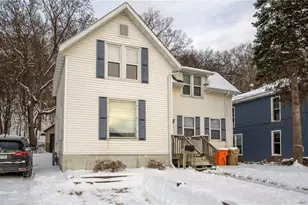 609 S Dewey St, Eau Claire, WI 54701 - Photo 2