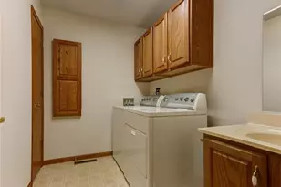 412 Lee St, Durand, WI 54736 - Photo 16