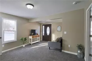 302 21st Ave, Menomonie, WI 54751 - Photo 6