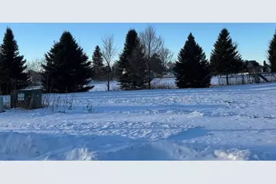 524 E Jackson Avenue, Fall Creek, WI 54742 - Photo 2