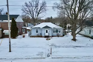 520 Fountain St, Eau Claire, WI 54703 - Photo 1