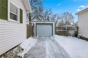 1917 8th St, Eau Claire, WI 54703 - Photo 28