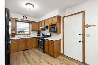 910 Farmer Avenue, Tomah, WI 54660 - Photo 6