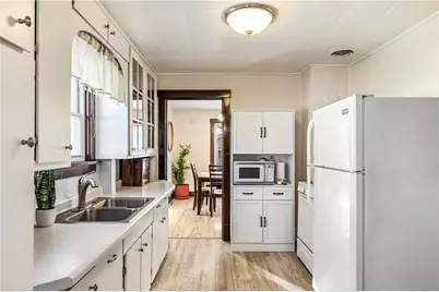 924 James Street, Eau Claire, WI 54703 - Photo 10