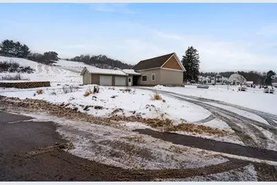 N26152 County Road T, Ettrick, WI 54627 - Photo 26