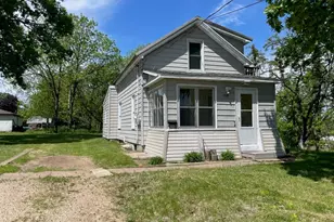 1109 3rd St, Menomonie, WI 54751 - Photo 1