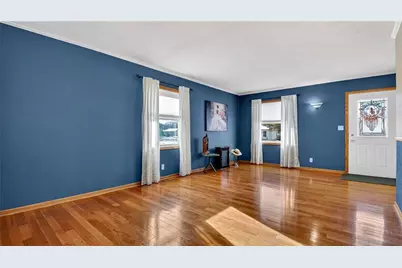 3231 Oakland Street, Eau Claire, WI 54703 - Photo 2