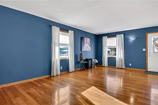 3231 Oakland St, Eau Claire, WI 54703 - Photo 2