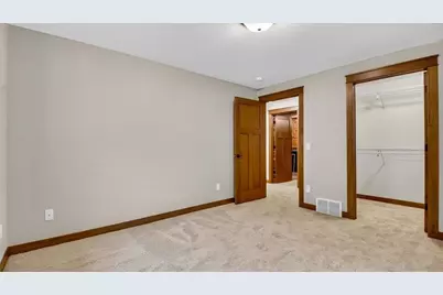 5580 Green Park Drive, Eau Claire, WI 54703 - Photo 18