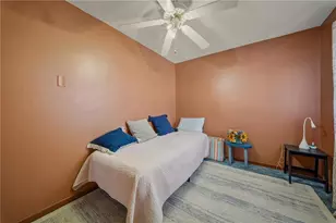 2202 Crestview Dr, Eau Claire, WI 54703 - Photo 18