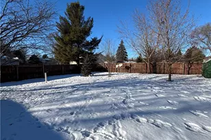 2202 Crestview Dr, Eau Claire, WI 54703 - Photo 46