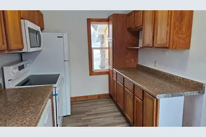 212 E Barker Street, Rice Lake, WI 54868 - Photo 8