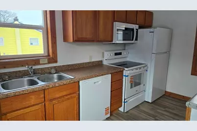 212 E Barker Street, Rice Lake, WI 54868 - Photo 6