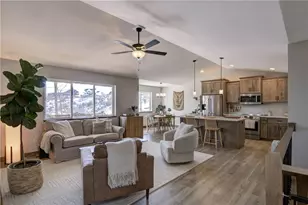 506 Hagman St, Eau Claire, WI 54703 - Photo 2