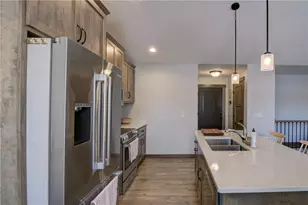 506 Hagman St, Eau Claire, WI 54703 - Photo 8