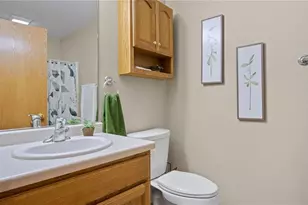 4402 E Robin Meadows Ln, Eau Claire, WI 54701 - Photo 16