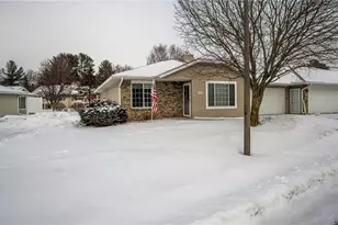 4402 E Robin Meadows Ln, Eau Claire, WI 54701 - Photo 32