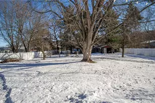 3319 Eastlawn St, Eau Claire, WI 54703 - Photo 2