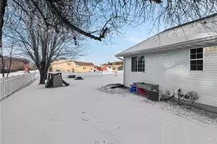 2515 Ridgewood St, Menomonie, WI 54751 - Photo 46