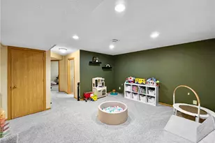 2515 Ridgewood St, Menomonie, WI 54751 - Photo 34