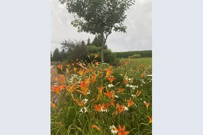 1747 E Drinkman Lane, Eau Claire, WI 54701 - Photo 4