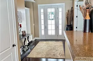 1747 E Drinkman Ln, Eau Claire, WI 54701 - Photo 10